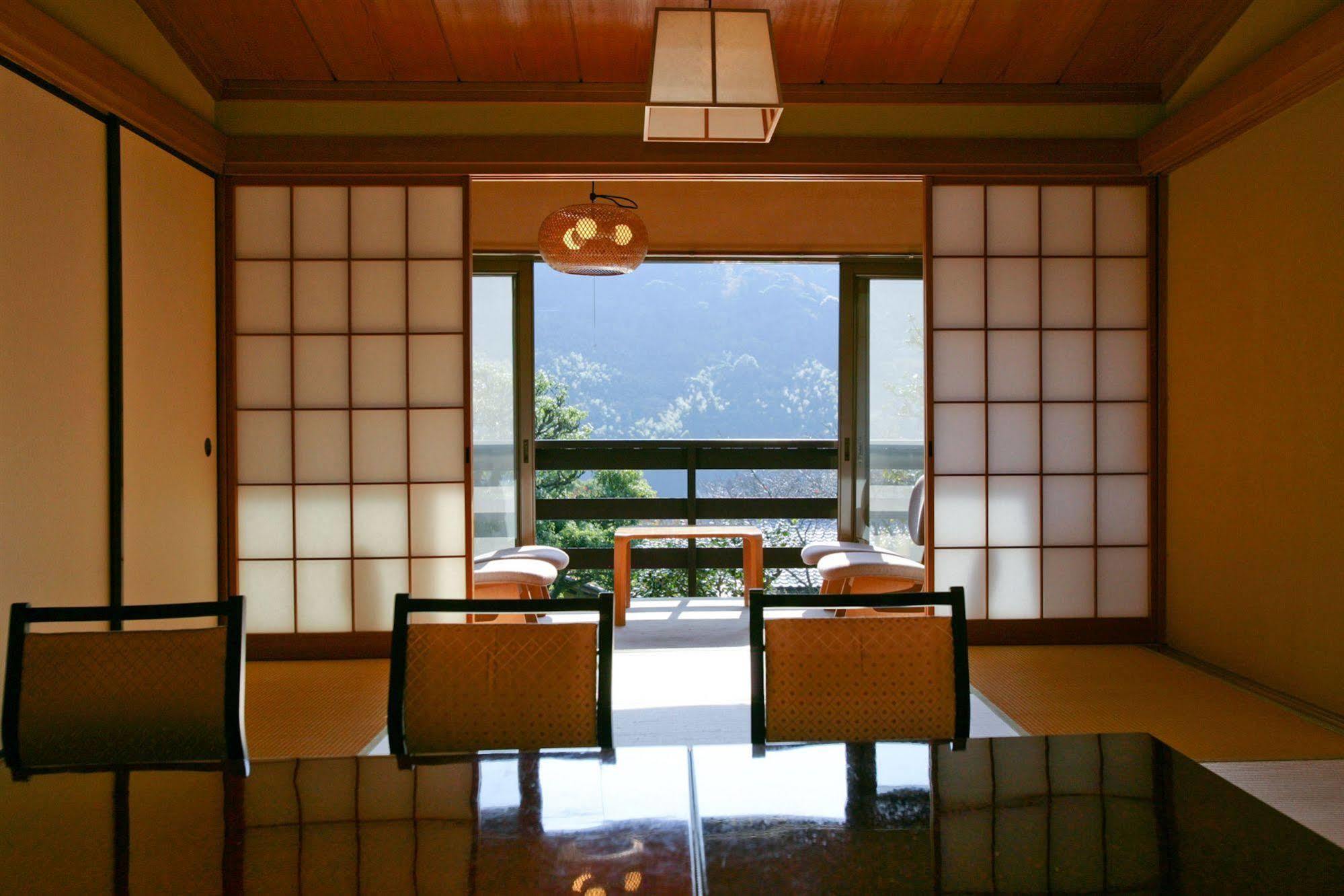 Kaiseki Ryokan Ashikari Yugawara Exterior photo